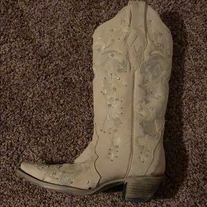 Like new Corral cowboy boots
